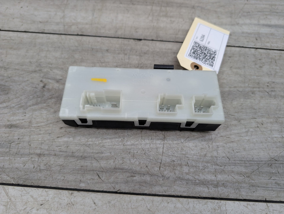 OEM BMW F90 M5 G01 G02 G12 G30 X3 Trunk Tailgate Decklid Function Control Module