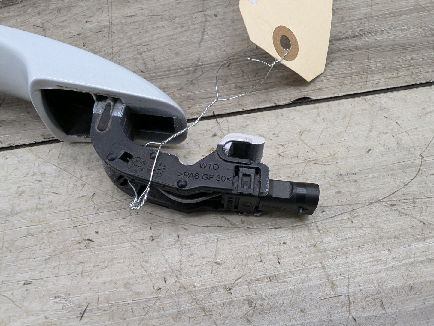 2008 - 2017 Audi S5 8T Front Left Driver Exterior Door Handle 8T0837205A