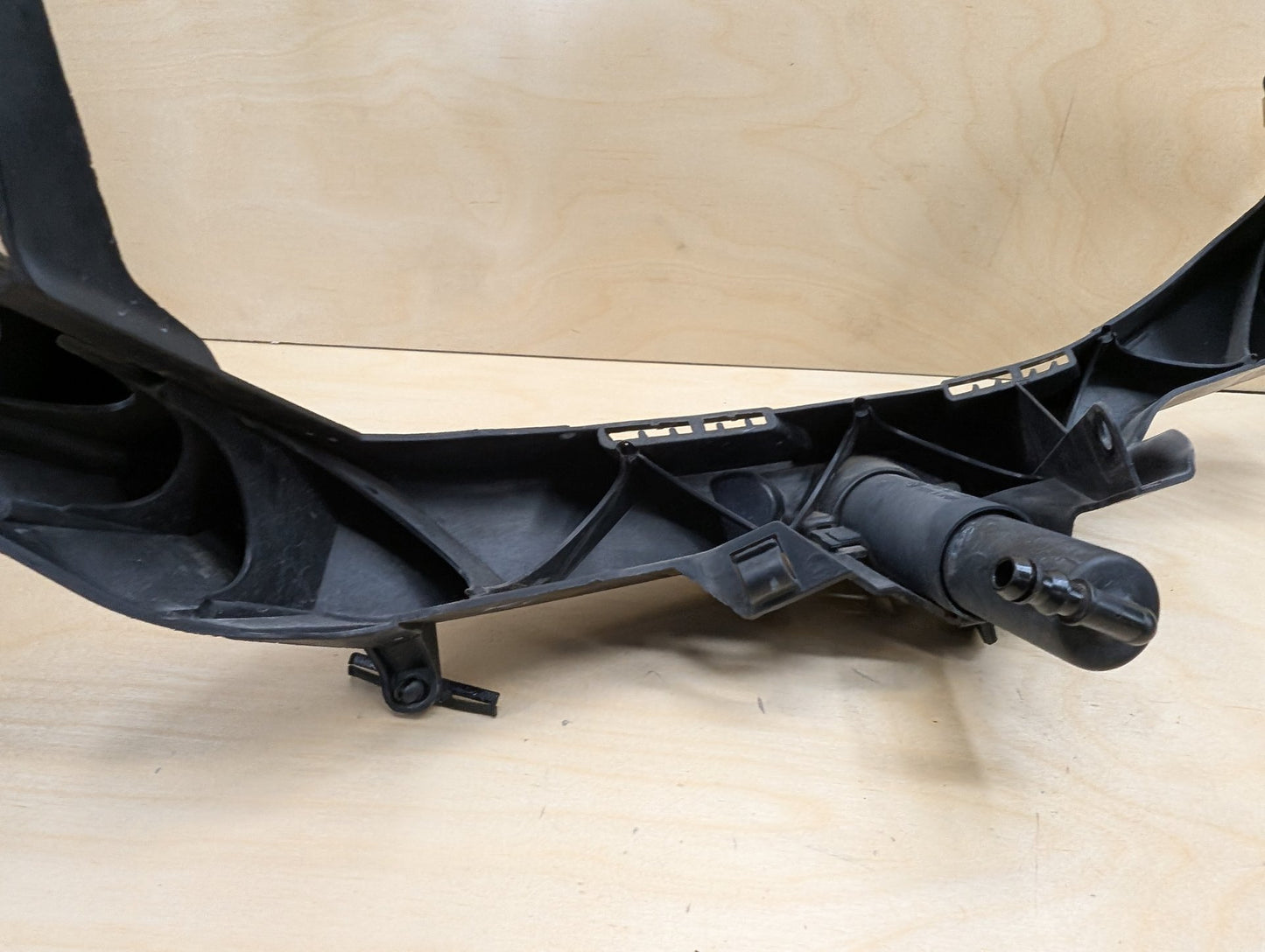 2007-2013 BMW 328i E93 Left Driver Headlight Bracket 7154723