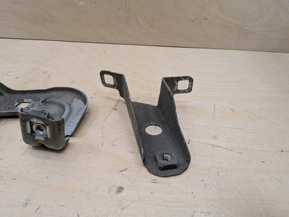 15-20 OEM BMW F80 F82 F83 M3 M4 Left Driver Fender Bracket Mount Carrier SET