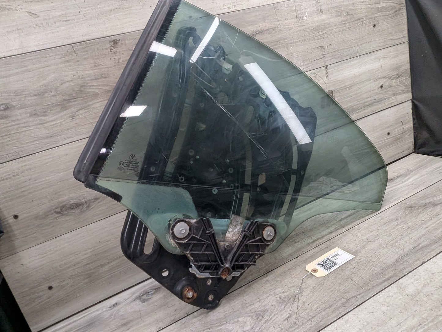 2007-2013 BMW 328i E93 Rear Left Driver Door Window Glass Regulator w/ Motor 7128385