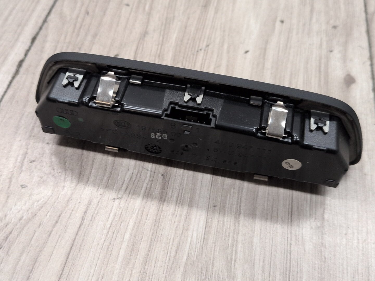 2018-2023 Audi S4 B9 Rear Roof Overhead Dome Light Switch Module 4M0947111