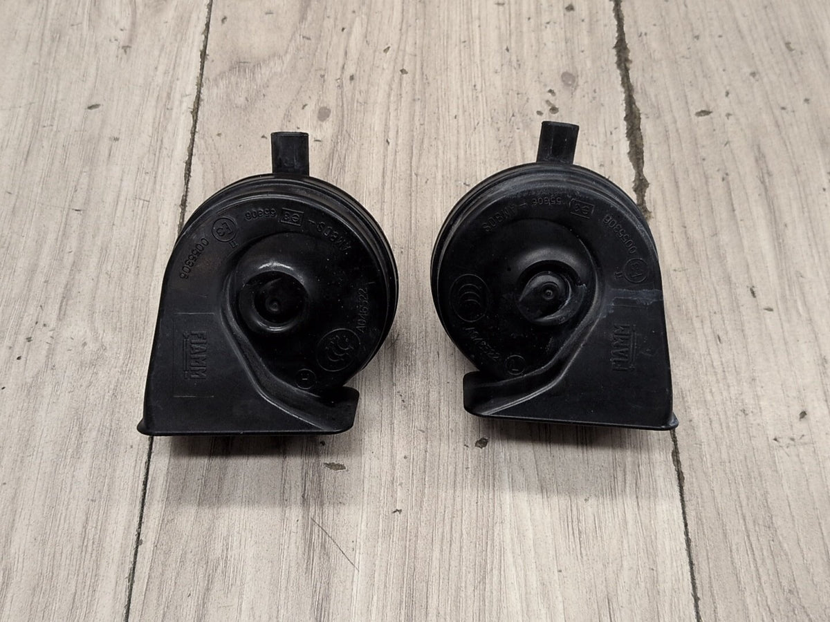 2006-2011 BMW 328i E90 Alarm Horns SET 7159420