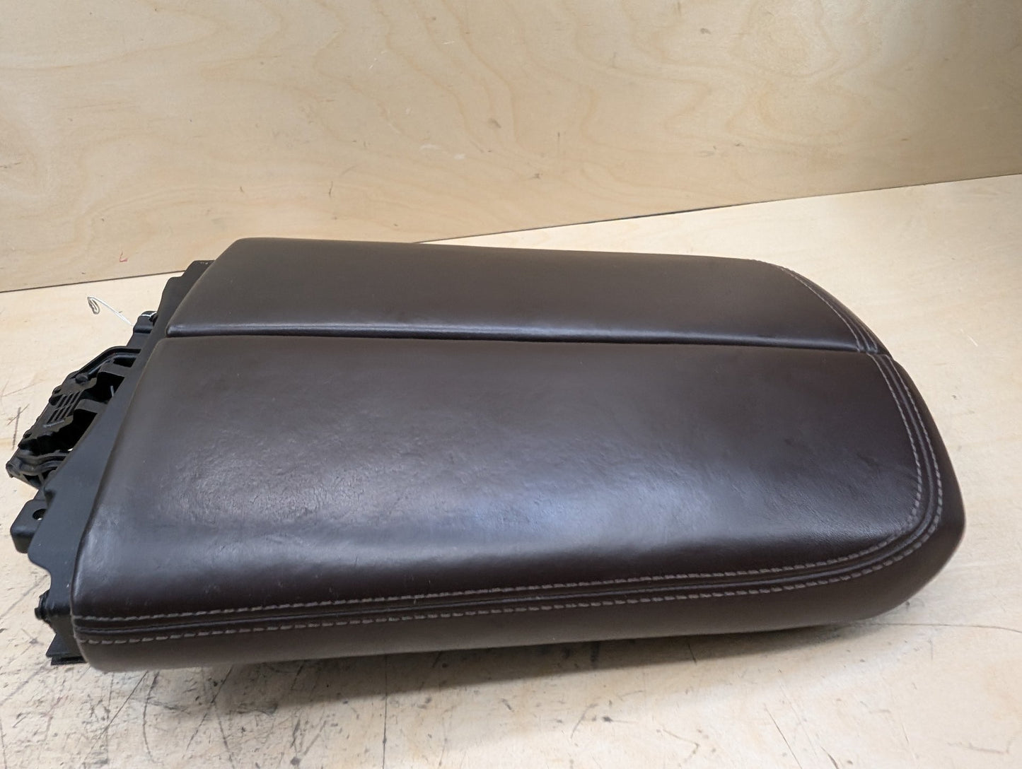 2016-2022 BMW 750i G12 Center Console Armrest Arm Rest 9354625
