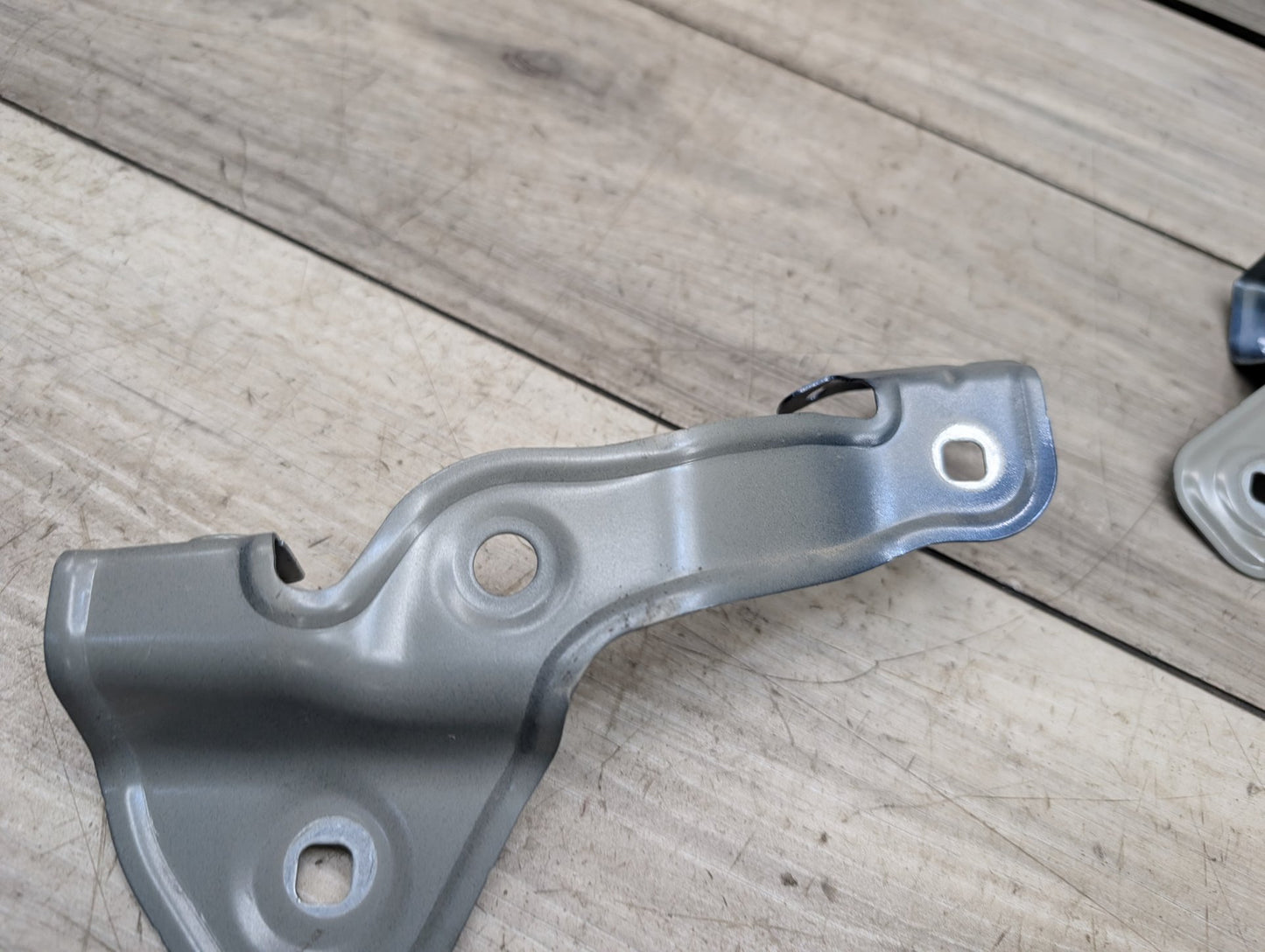 2021-2026 BMW 430i G22 Front Left Driver Fender Brackets SET 7486805