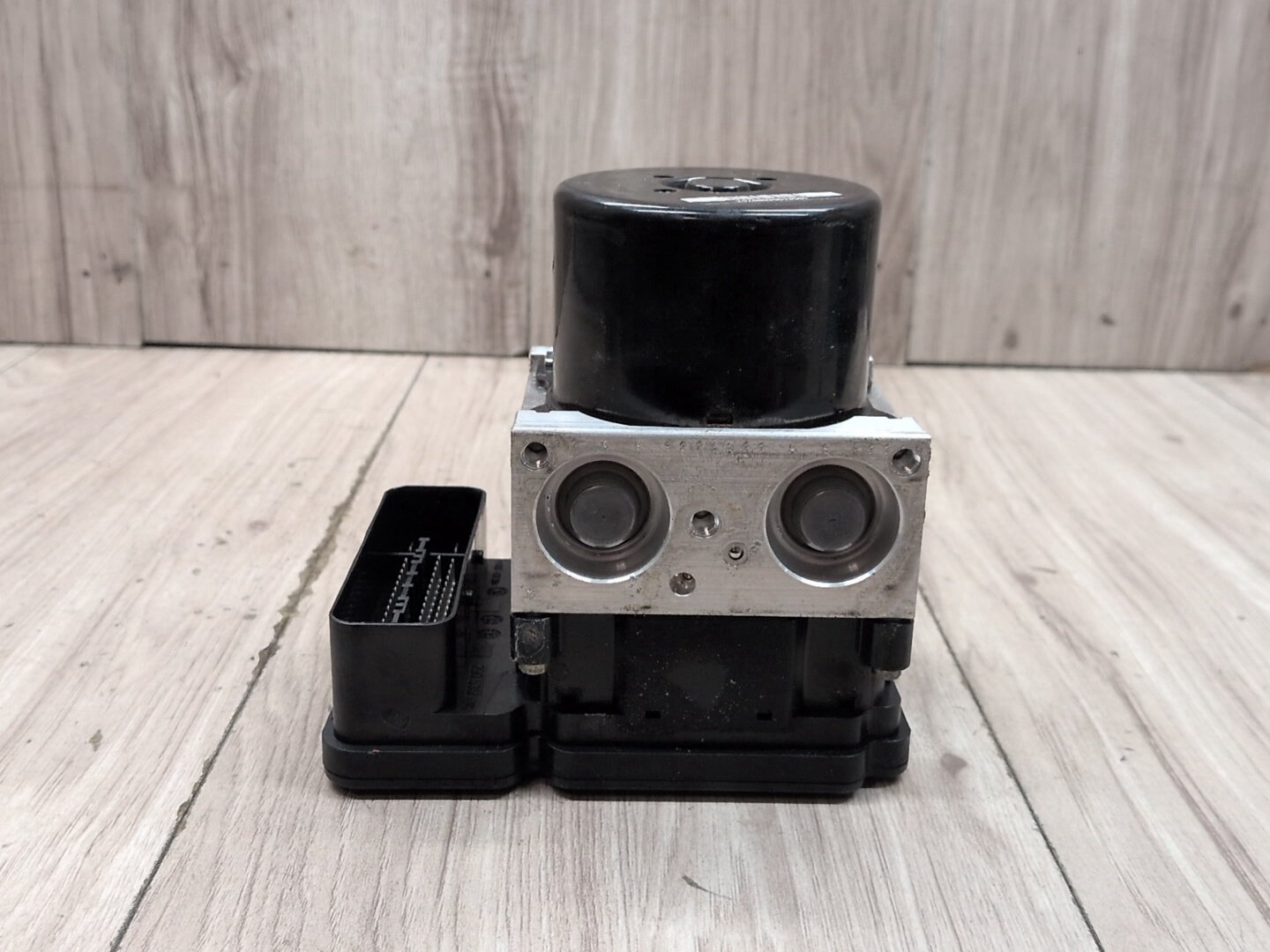 2011 BMW 328i E90 ABS Pump Module 2460437