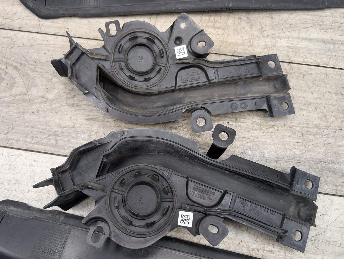 2019 - 2026 BMW 330i G20 Left Right Engine Bay Cover Panel Seal Trim SET 7419386 B46B20O1