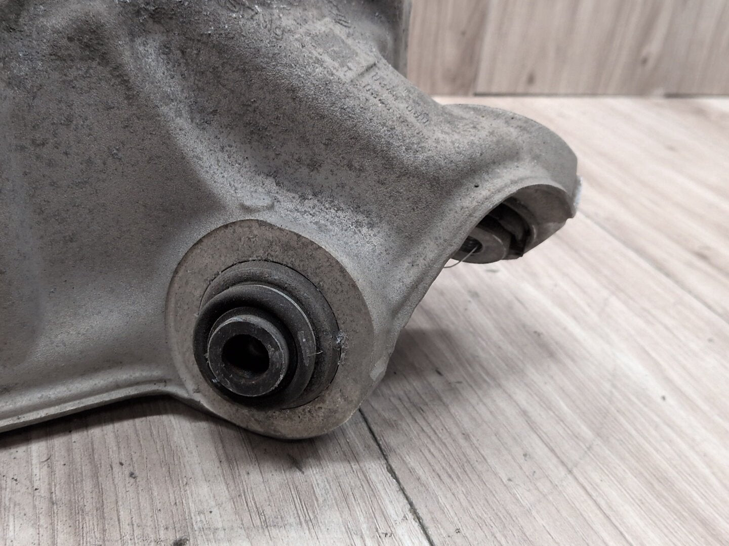 OEM BMW G05 G06 G07 X5 X6 X7 Rear Right Passenger Hub Spindle Knuckle Bearing