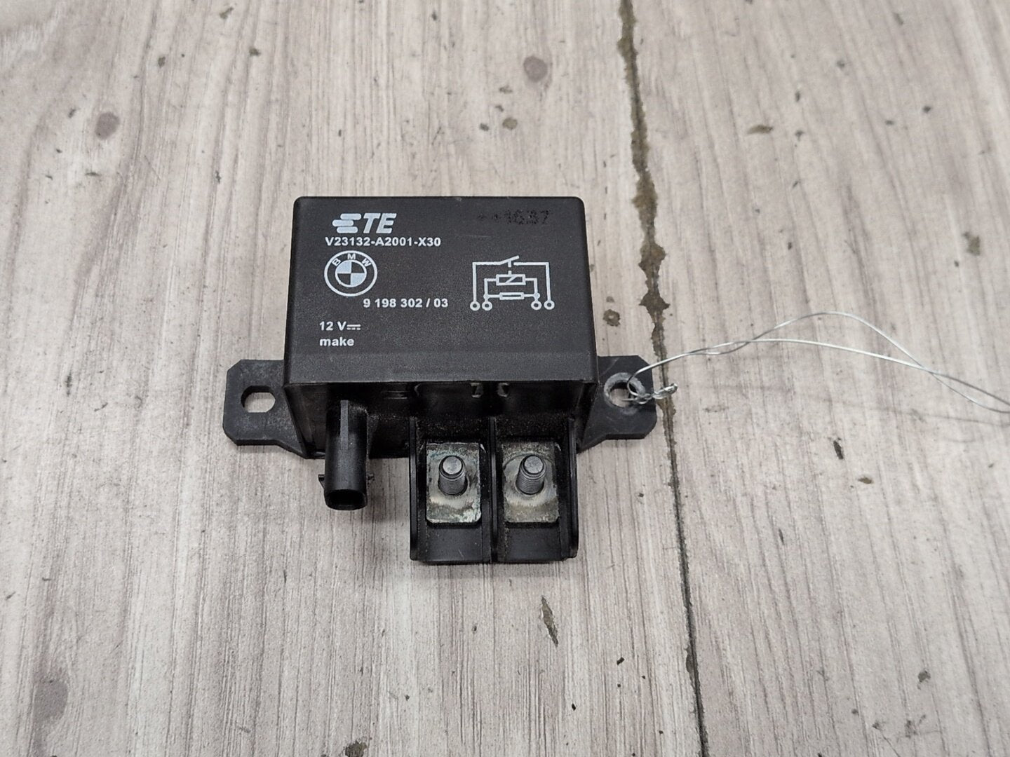 2015-2019 BMW X6 F86 Cooling Fan Relay Module 9198302