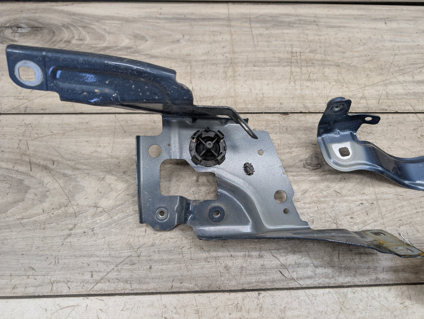 2021-2026 BMW 430i G22 Front Left Driver Fender Brackets SET 7486805