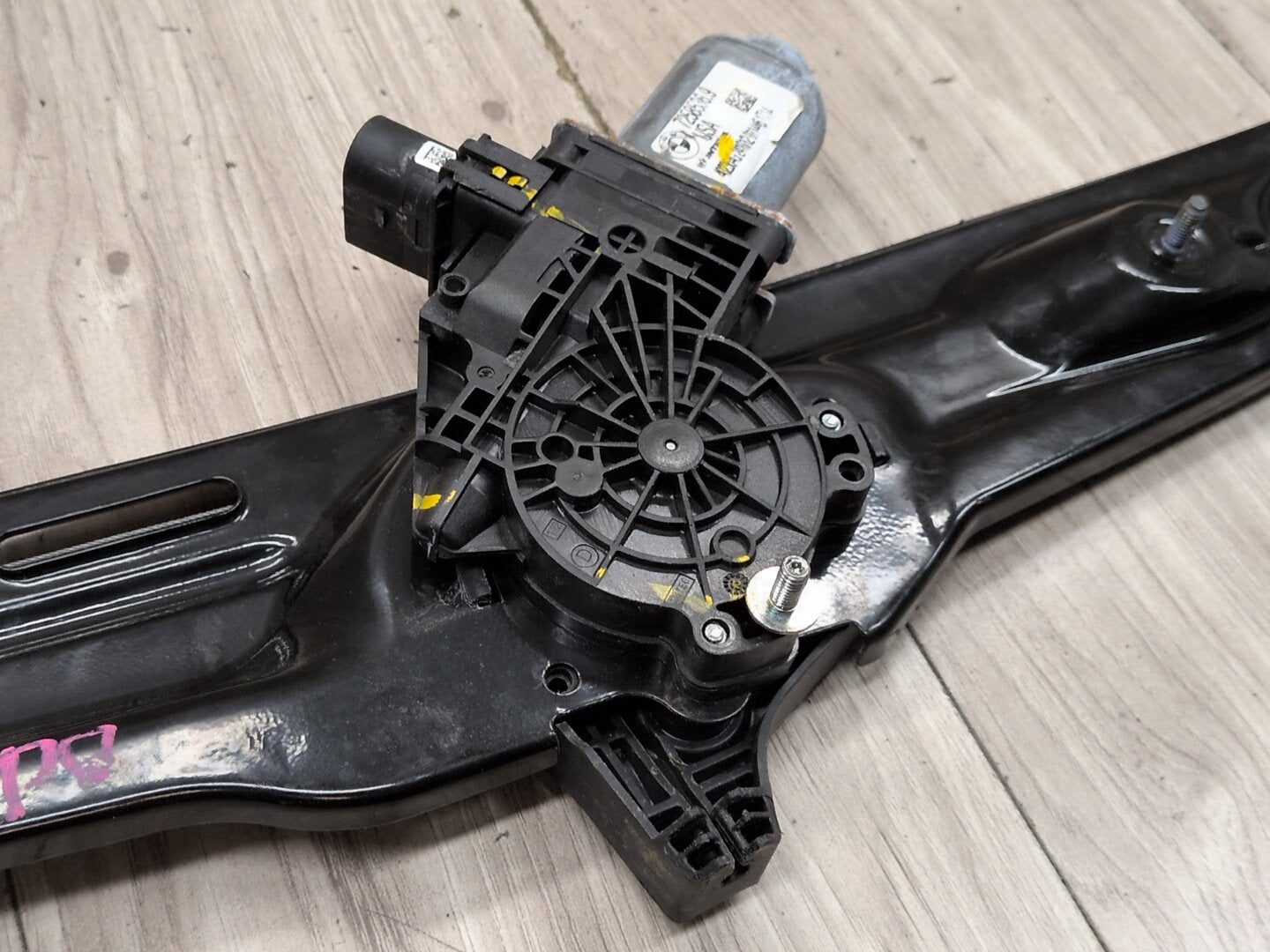 2011 - 2017 BMW X3 F25 Rear Right Passenger Door Window Glass Regulator Motor 7258536 N20B20O0