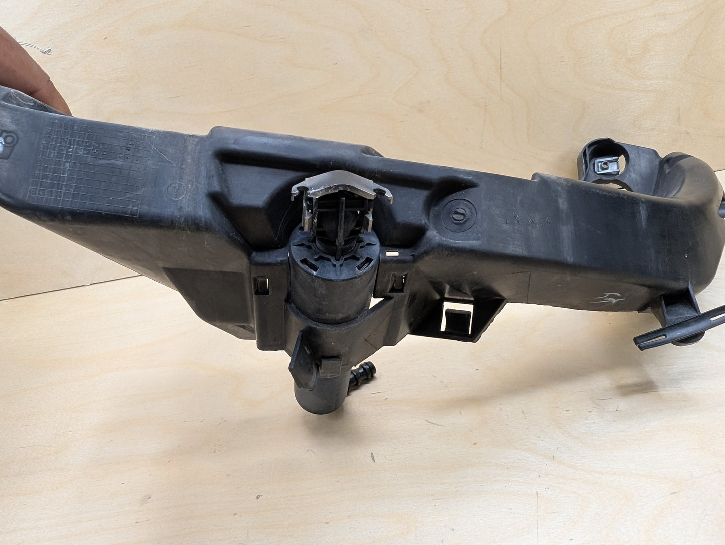 2007-2013 BMW 328i E93 Left Driver Headlight Bracket 7154723
