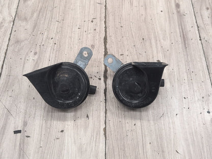 2004-2010 BMW M6 E64 Alarm Horns SET 7839346 OEM