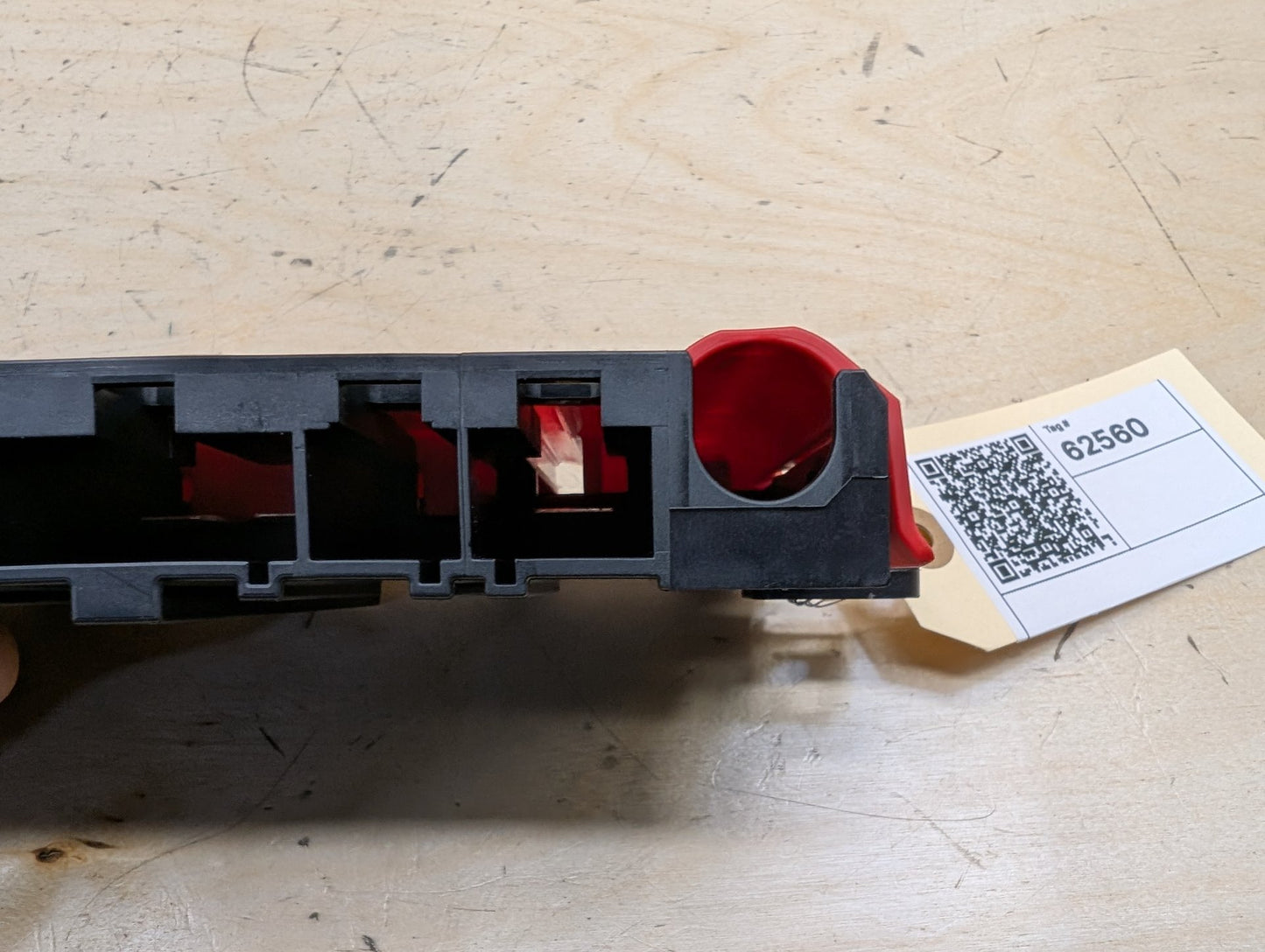 OEM BMW F22 F30 F32 F36 F80 F82 Positive Battery Distributor B+ Power Fuse Box