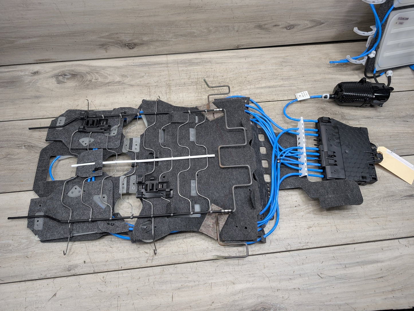 2021 BMW X5 G05- Front Right Passenger Side Seat Lumbar Support Mat PN: 9459152
