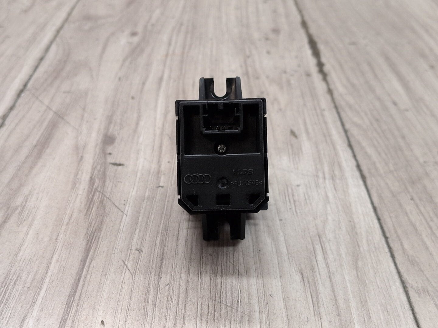 17-19 OEM Audi A4 A5 S4 S5 Center Console Radio Media Volume Control Switch