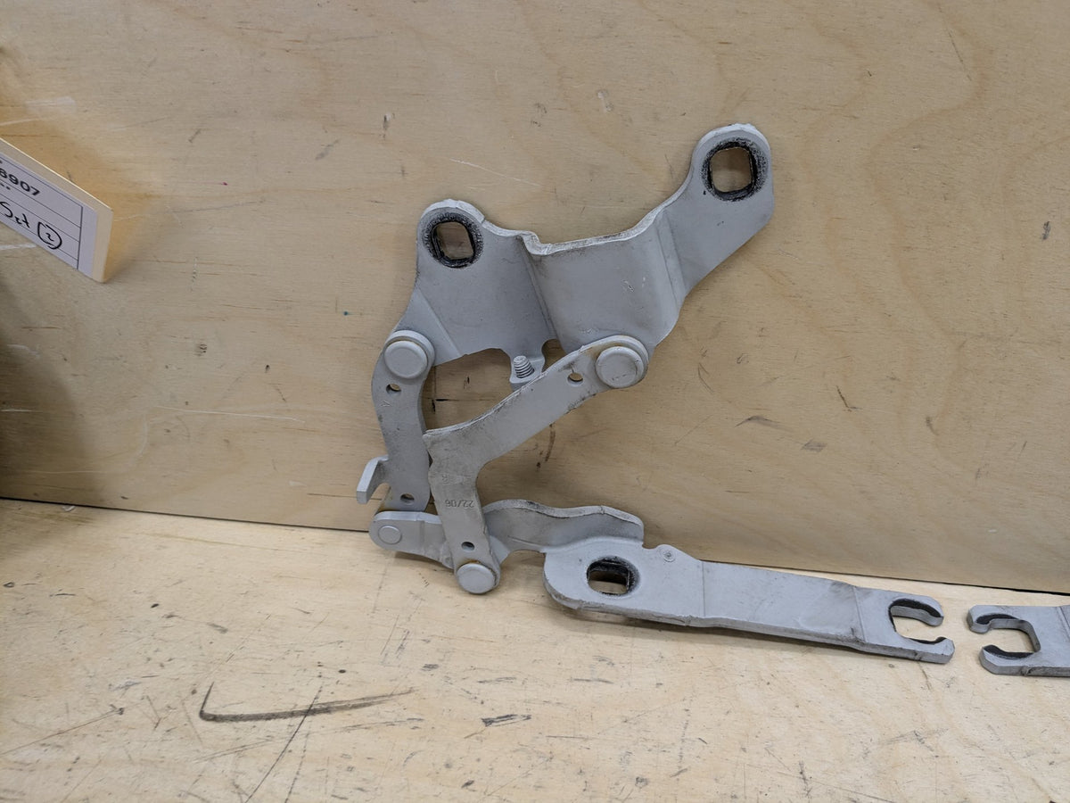 2007-2013 BMW 335i E92 Hood Bonnet Hinges SET 7210677 OEM