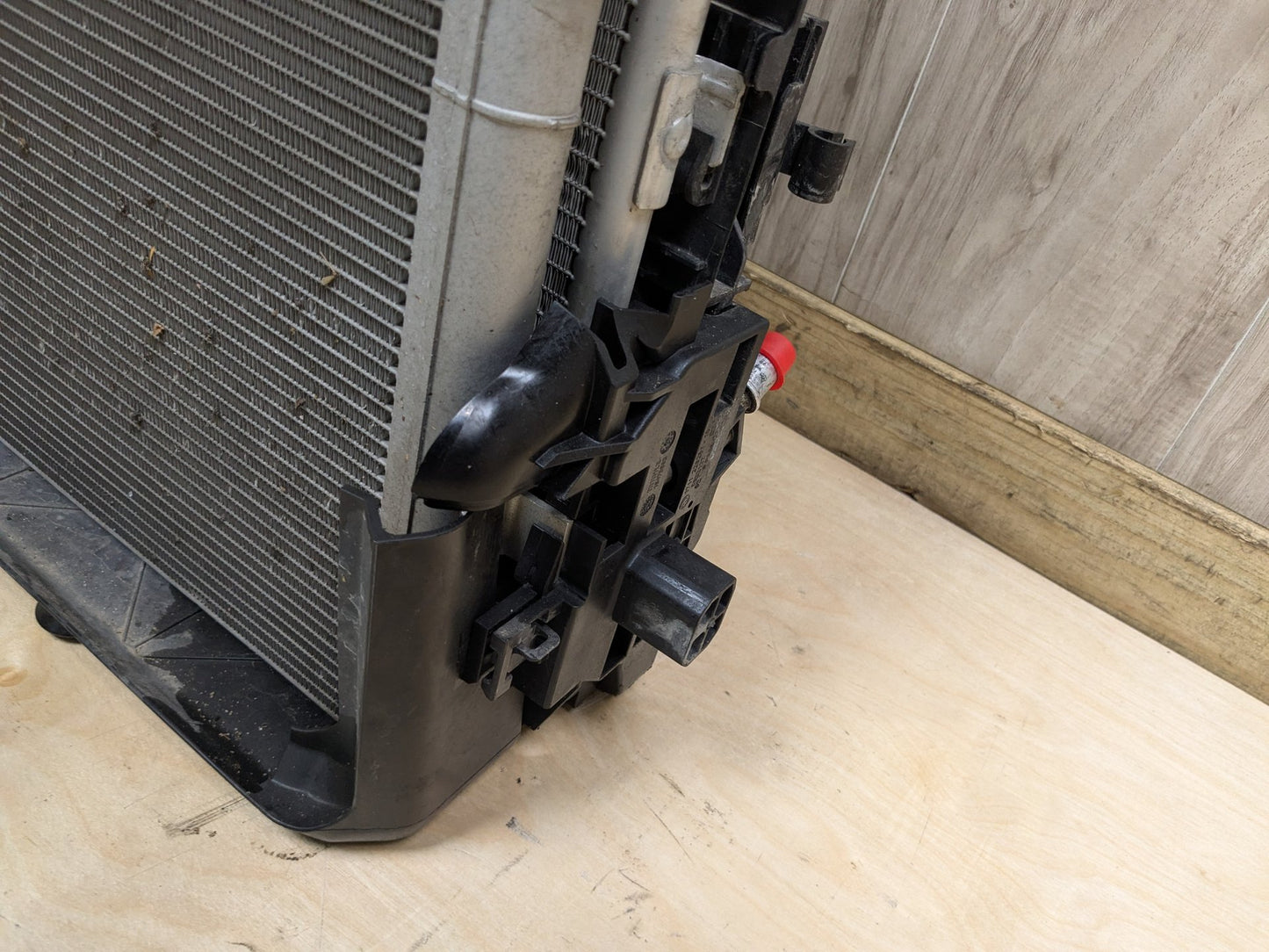 OEM BMW G12 M760 G16 M850 G30 M550 Radiator Condenser Cooling Fan Shroud 1000W