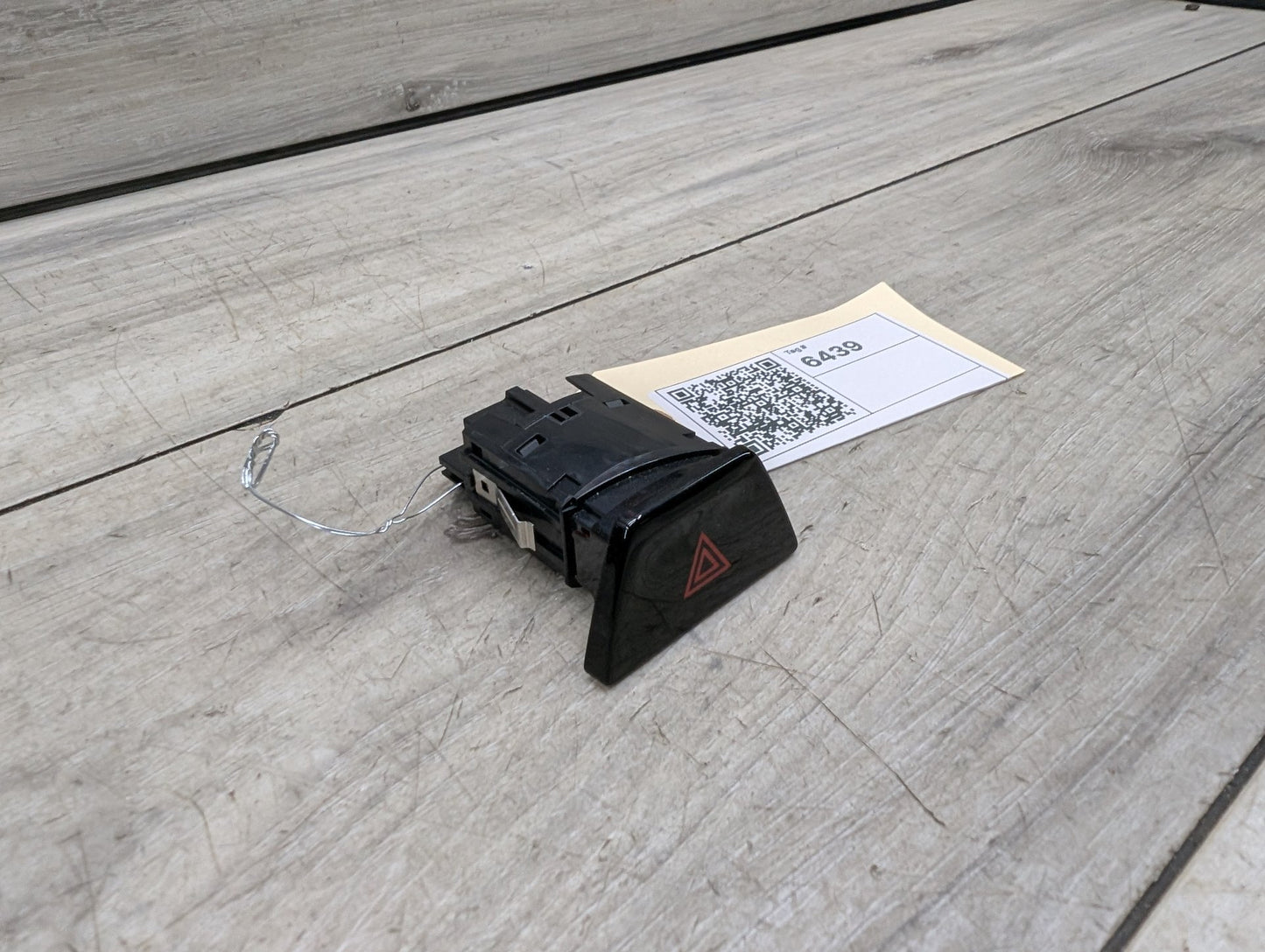 2017-2023 BMW 530i G30 Hazard Warning Switch 6993046