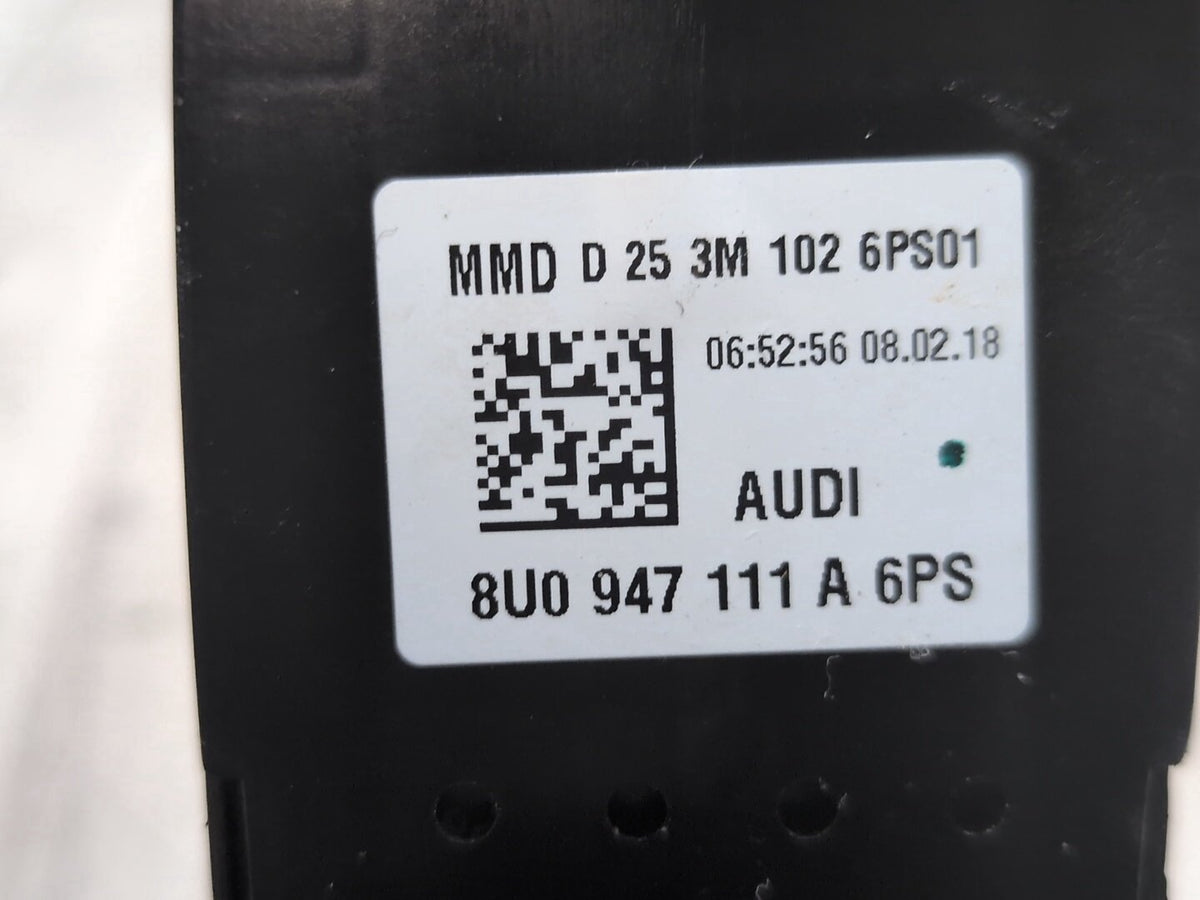 15-18 OEM Audi A3 Q3 S3 Rear Overhead Dome Light Switch Module 8U0947111