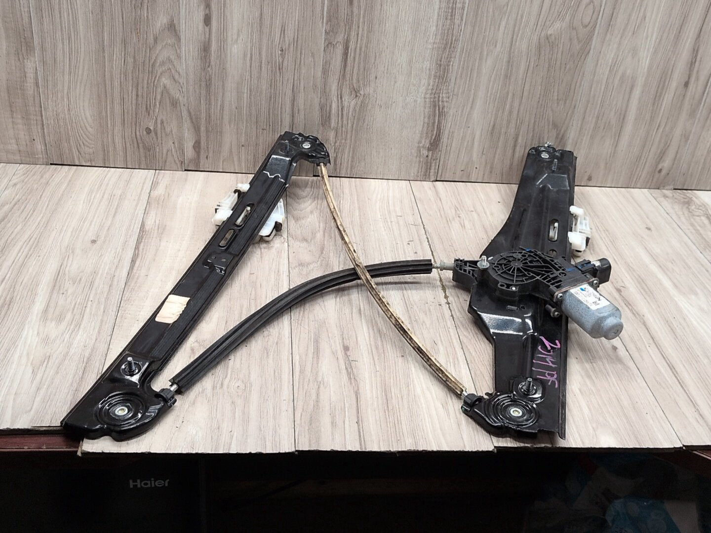 2011 - 2017 BMW X3 F25 Rear Left Driver Door Window Glass Regulator Motor 7258534 N20B20O0