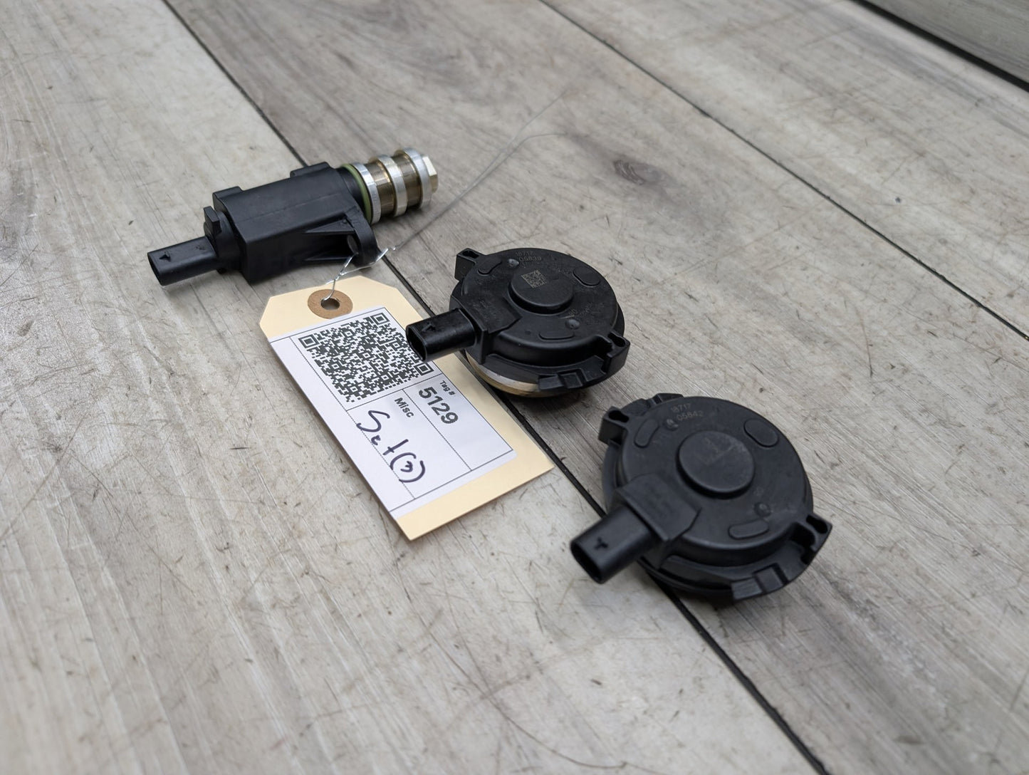 2018 BMW 340 F34- VVT Timing Vanos Solenoid SET 7614288