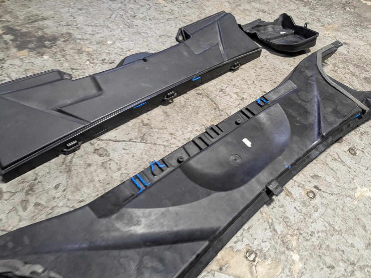 2008-2013 BMW 135i E88 Left Right Side Cowl Covers SET 6925018 OEM