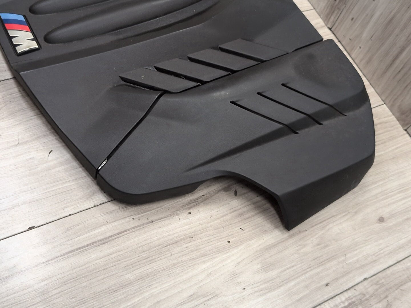 2012-2018 BMW F06 M6 Engine Cover 7843155