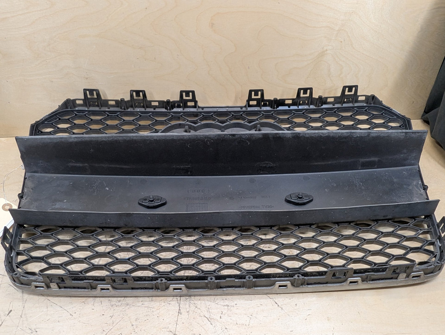 2011-2017 Audi RS5 8T Front Left Right Center Bumper Cover Grilles SET 8T0853651J OEM