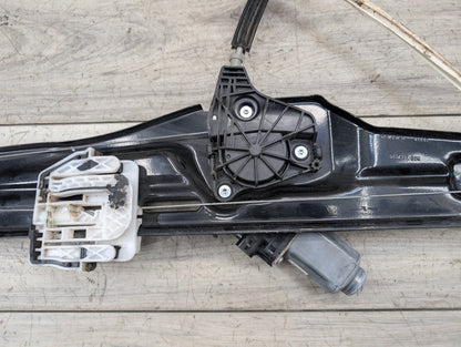 2011 - 2017 BMW X3 F25 Front Right Passenger Door Window Glass Regulator w/ Motor 4880168 N55B30M0