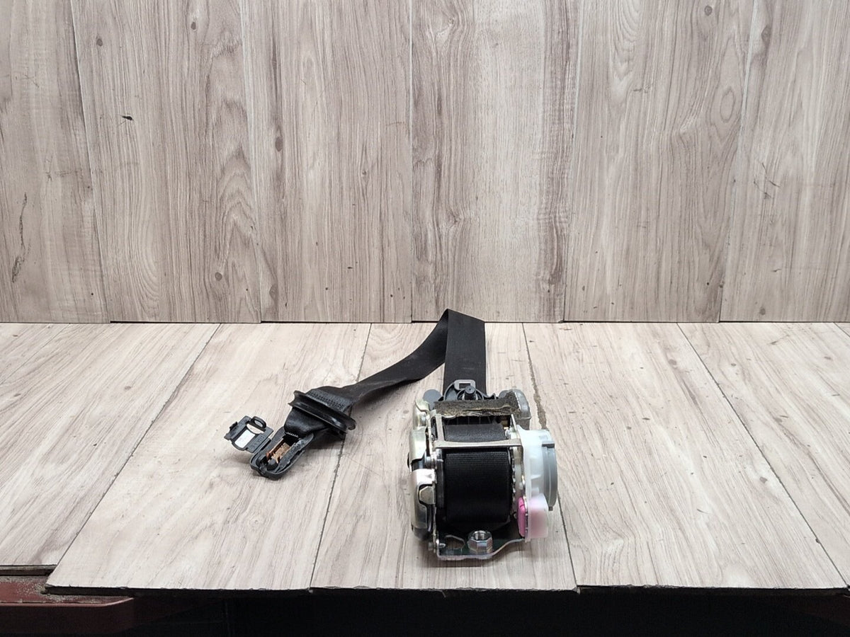 2015-2018 Audi Q3 8U Front Right Passenger Seatbelt Seat Belt Retractor KR16K5618B OEM