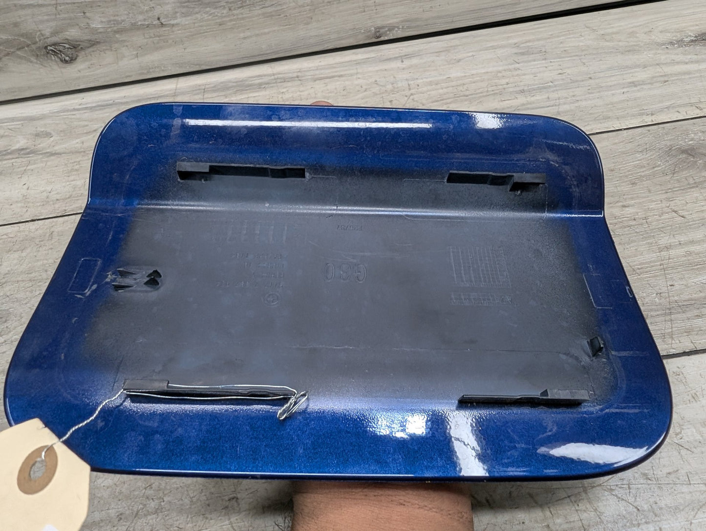 17-23 OEM BMW F90 G30 530 540 M550 M5 Fuel Gas Tank Flap Lid Cover