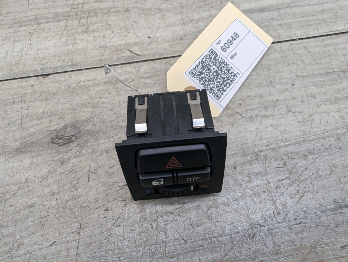 04-13 OEM BMW E90 E92 E93 Center Door Lock Hazard Warning Flasher Control Switch