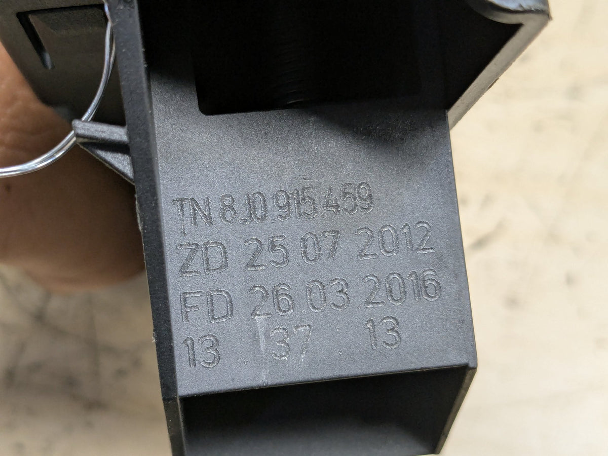 2012-2018 Audi A6 C7 Rear Battery B+ Terminal Relay Fuse Box 4F0915519 OEM