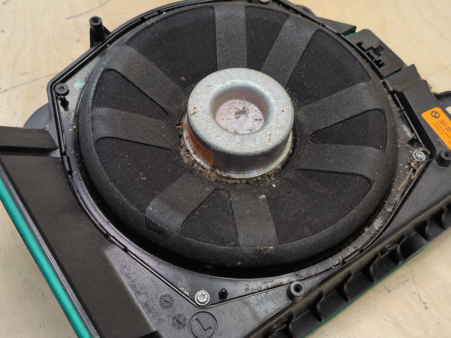 16-19 OEM BMW G30 G12 F90 Front Left Sub Subwoofer Audio Speaker Harman Kardon