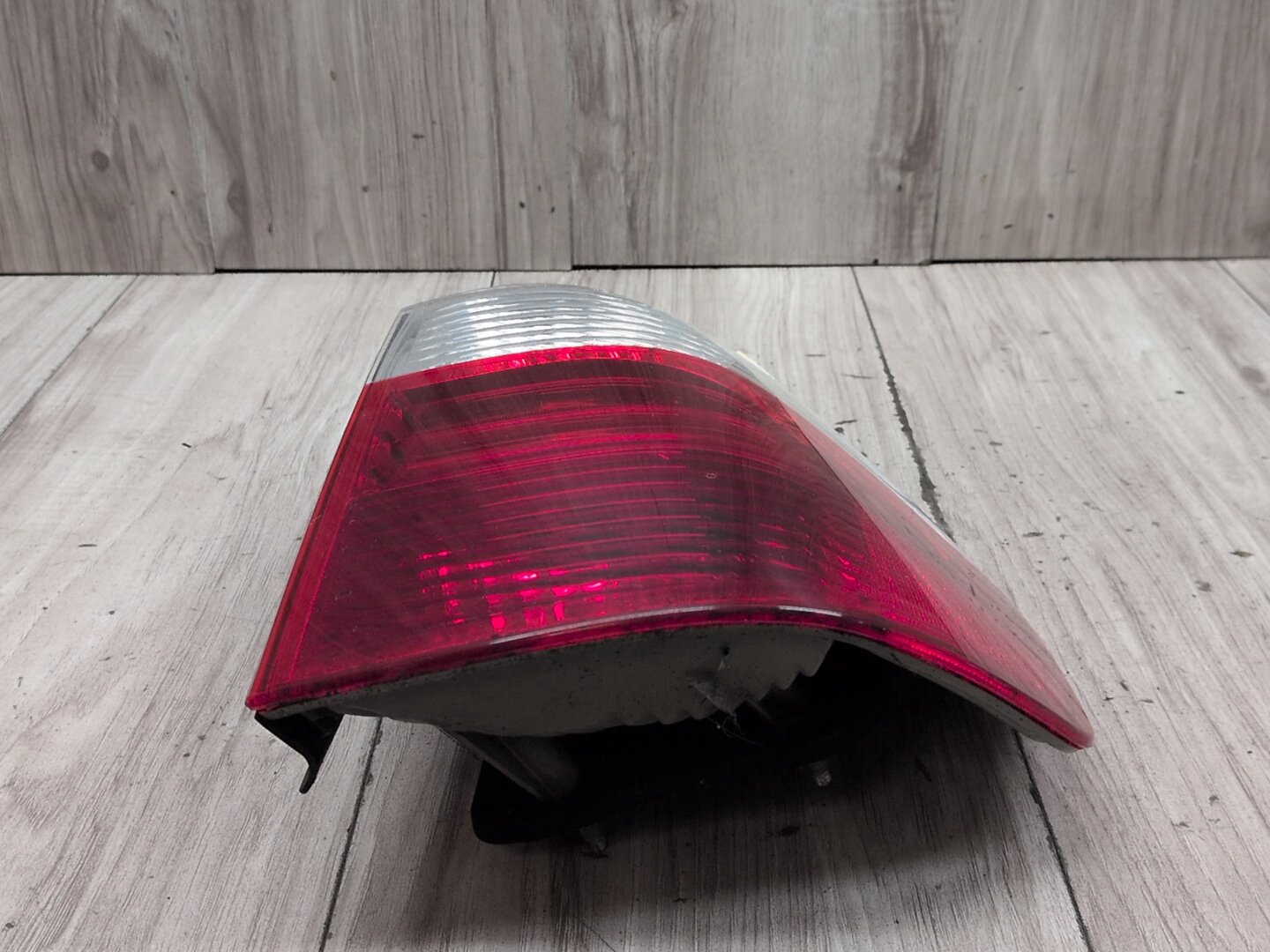 2004-2010 BMW X3 E83 Rear Right Passenger Outer Tail Light 7162212