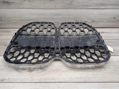 2021-2026 BMW 430i G22 Front Middle Center Bumper Cover Grille 7486809