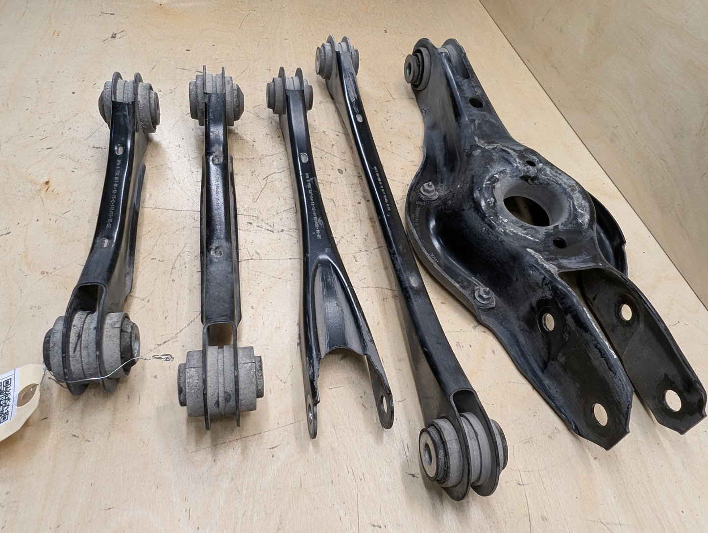 2012-2018 BMW 320i F30 Rear Right Passenger Control Arms SET 6792540