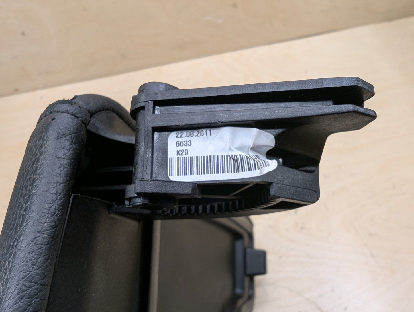 06-13 OEM BMW E90 E92 E93 Center Console Armrest Tray BLACK Leather Dakota