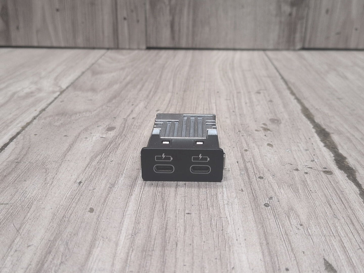 OEM BMW F44 F48 F97 G01 G05 G12 G20 G30 G80 USB Dual Type C Charger Port Socket