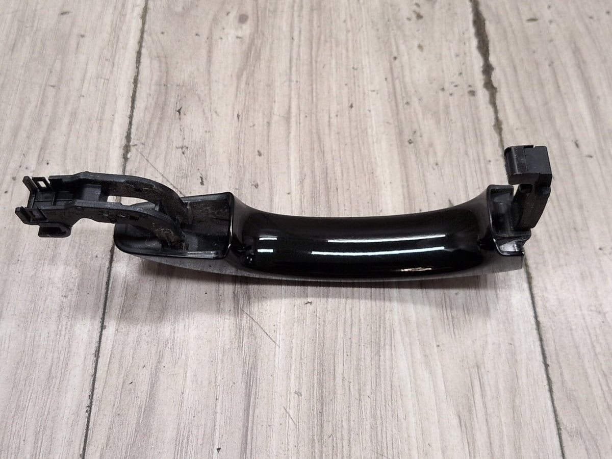 2015-2018 Audi Q3 8U Front or Rear Right Passenger Exterior Door Handle 8T0837205A OEM