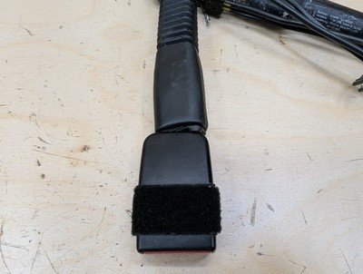 OEM BMW F30 F32 F36 F80 F82 F87 Front Right Passenger Seat Belt Buckle Tensioner