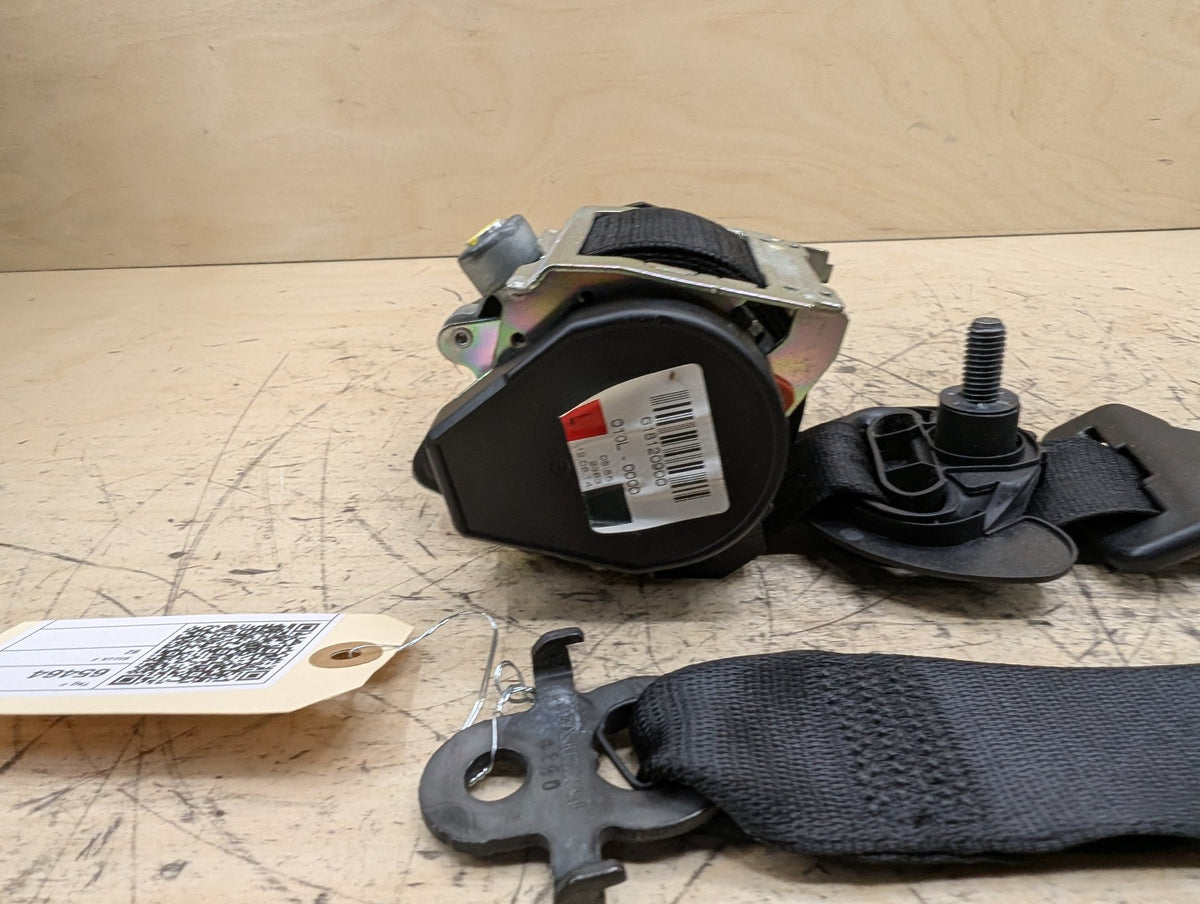 13-16 OEM BMW F01 F02 F10 535 740 750 M5 Front Left Driver Side Seatbelt Buckle