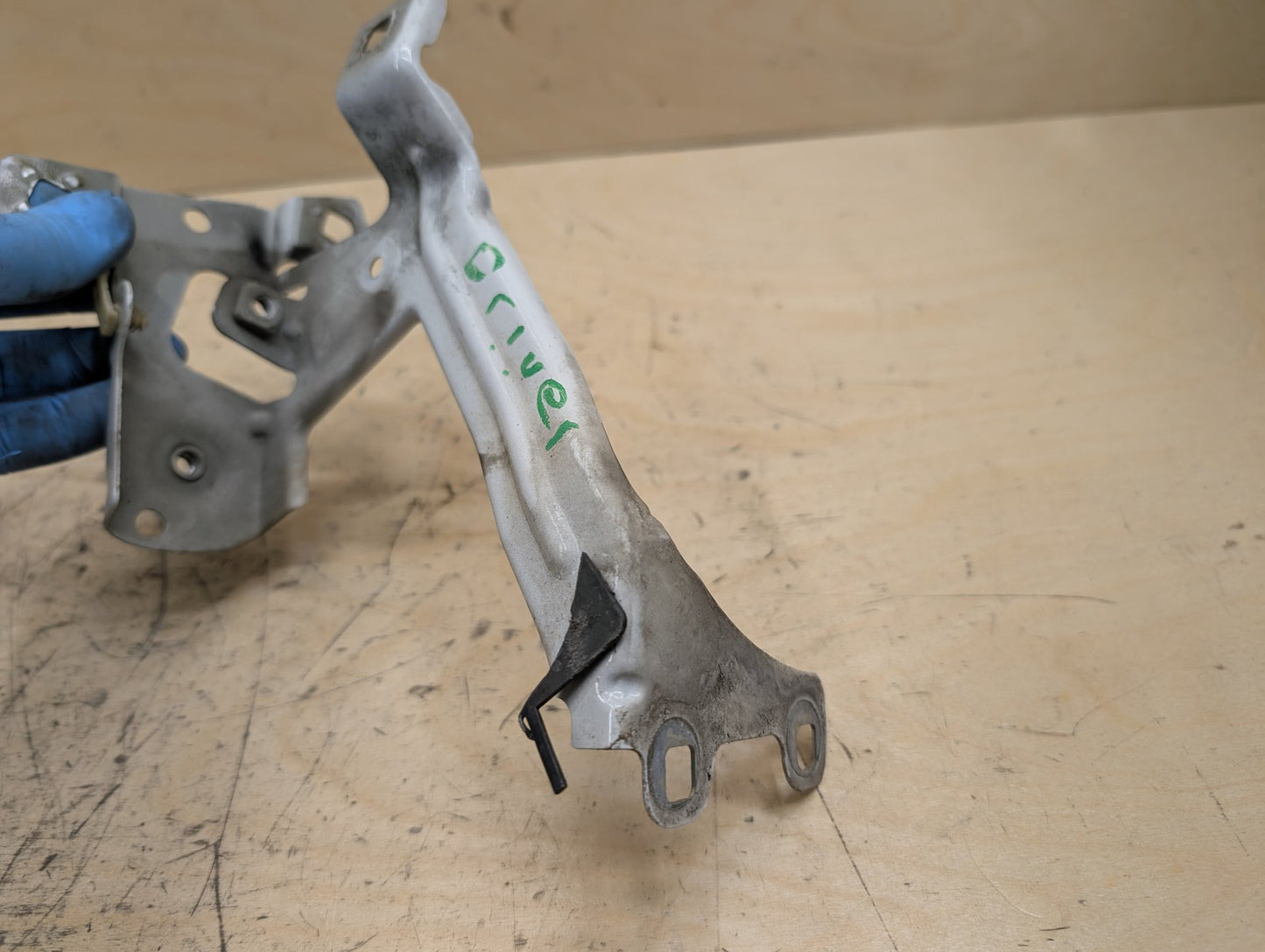 2016-2022 BMW 750i G12 Front Left Driver Fender Brackets SET 7347425