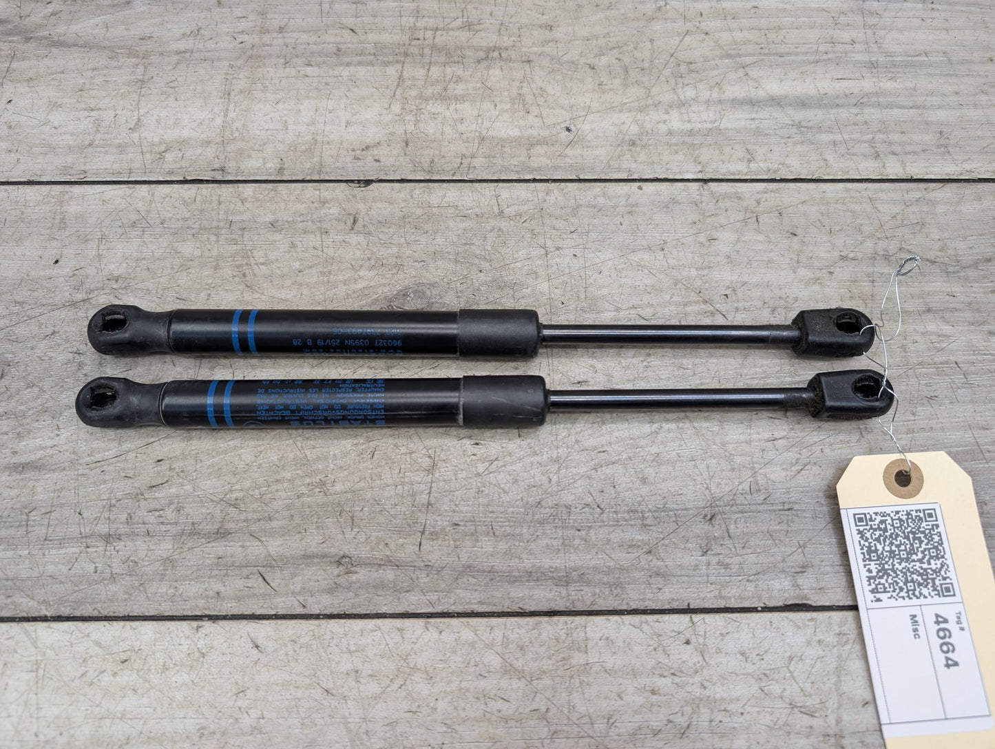 2018 - 2024 BMW X3 G01 Left Right Hood Bonnet Gas Strut Shock Supports SET 7397493 B46B20O1