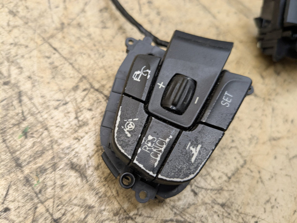 2018-2023 BMW M550i G30 Steering Wheel Switch Buttons 7854189 OEM