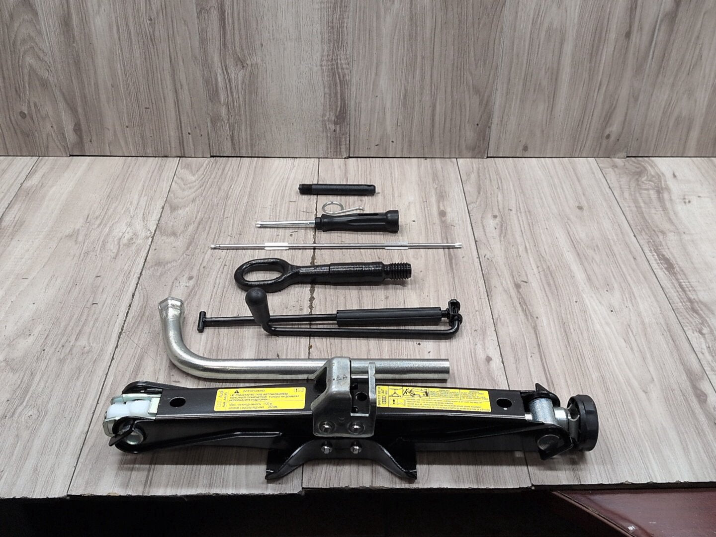 2008 - 2017 Audi S5 8T Emergency Spare Wheel Rim Tire Tool Kit SET 8K0011031K