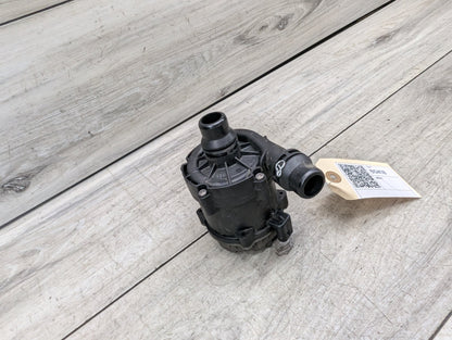 2017-2023 BMW G30 530i B46B20O0 Engine Motor Cooling Auxiliary Water Pump 8482744