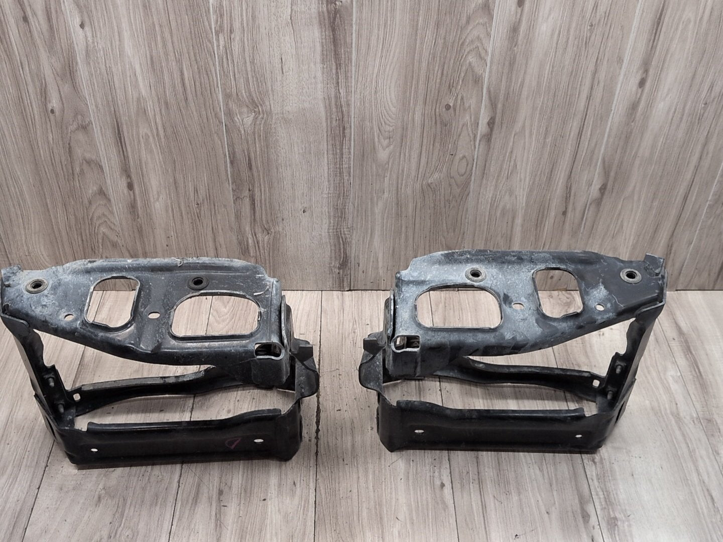 OEM BMW G11 G12 G30 F90 M5 M8 Front Driver Bumper Radiator Support Bracket