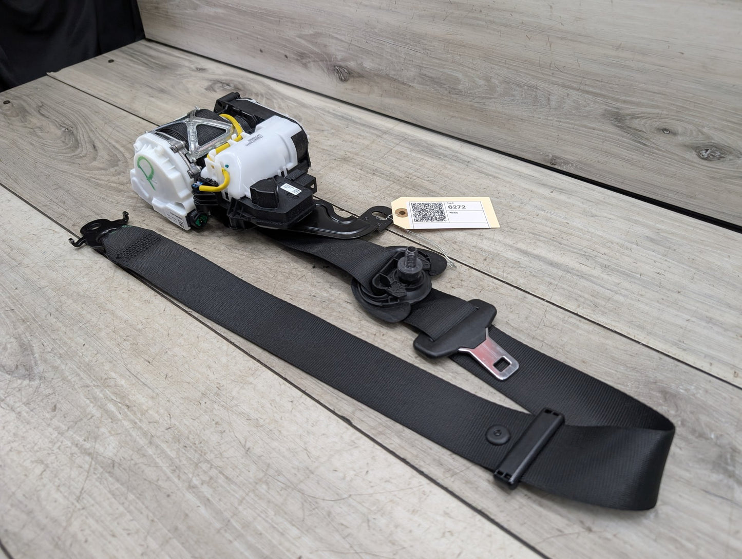 OEM BMW F90 G30 530 540 M550 M5 Front Right Passenger Seat Belt Retractor Black